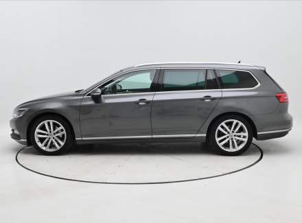 Volkswagen - Passat
