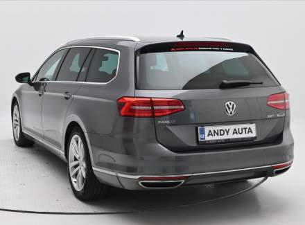 Volkswagen - Passat