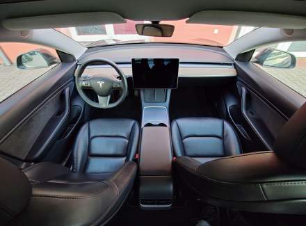 Tesla - Model 3