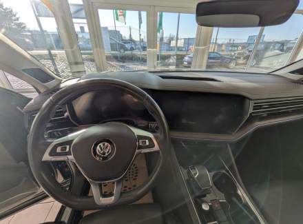 Volkswagen - Touareg