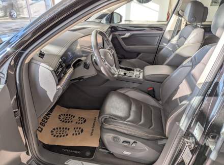 Volkswagen - Touareg