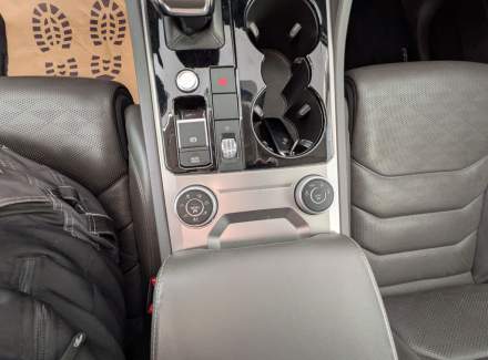 Volkswagen - Touareg