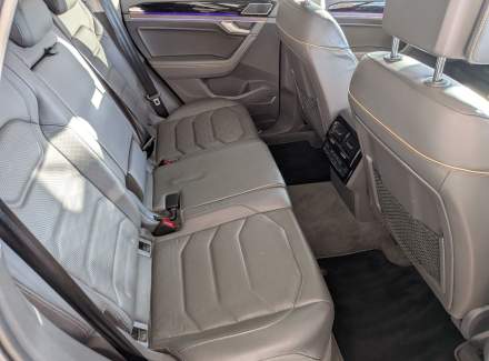 Volkswagen - Touareg