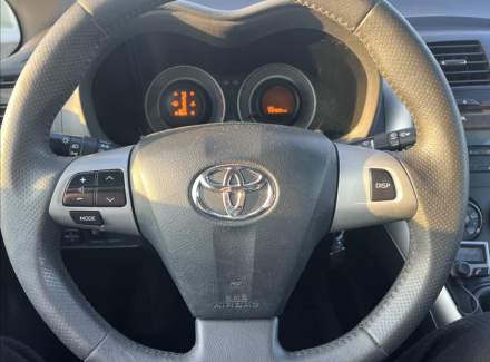 Toyota - Auris