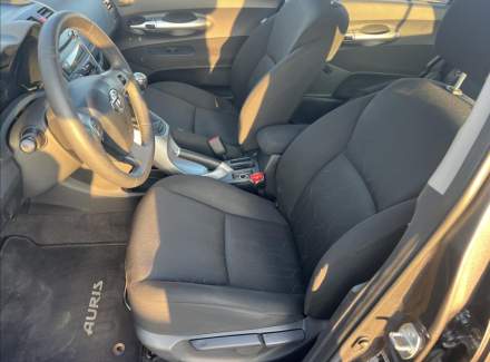 Toyota - Auris
