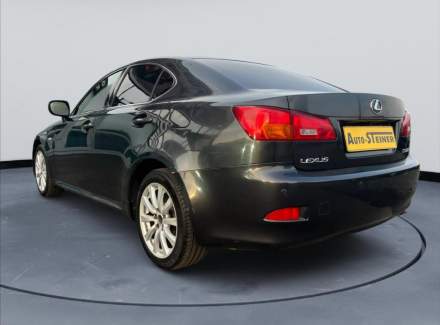 Lexus - IS