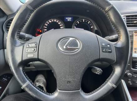 Lexus - IS
