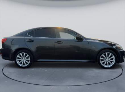 Lexus - IS