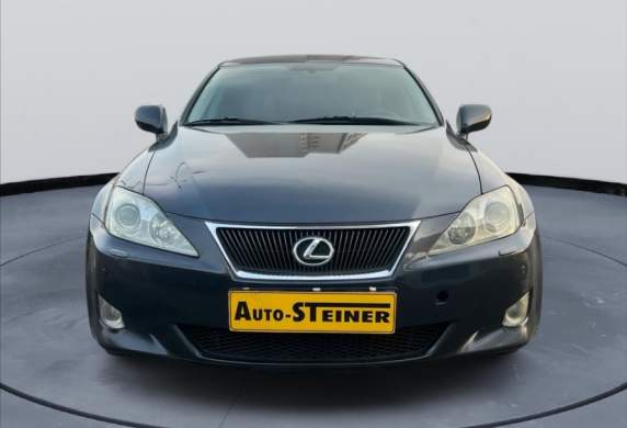 Lexus - IS