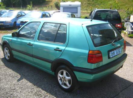 Volkswagen - Golf