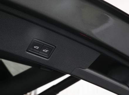 Volkswagen - Touareg