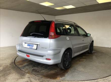 Peugeot - 206
