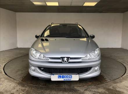 Peugeot - 206