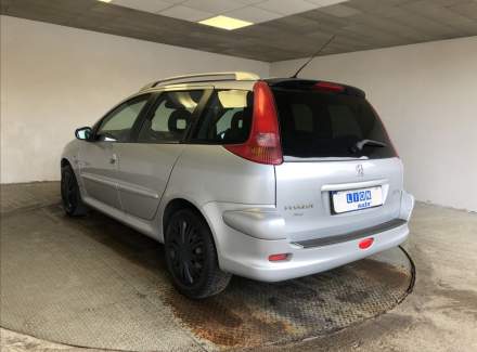 Peugeot - 206