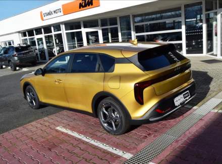 Kia - K4