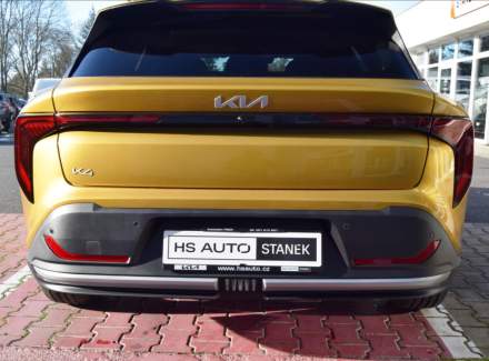 Kia - K4