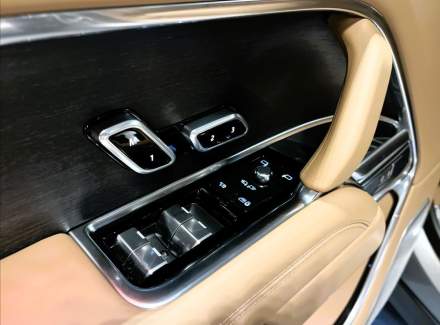 Land Rover - Range Rover