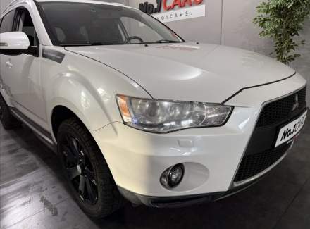 Mitsubishi - Outlander