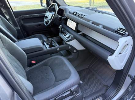 Land Rover - Defender