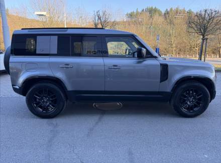 Land Rover - Defender