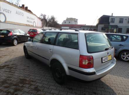 Volkswagen - Passat