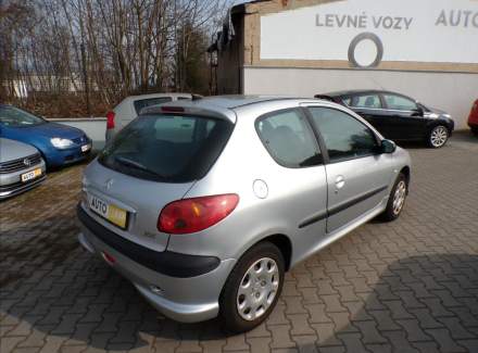 Peugeot - 206
