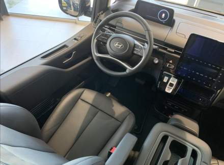 Hyundai - Staria