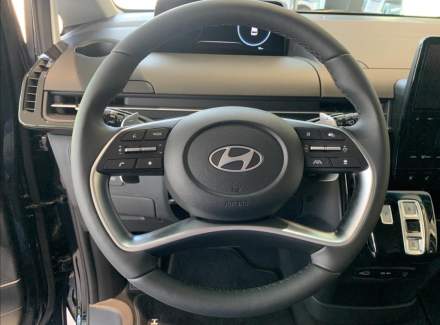 Hyundai - Staria