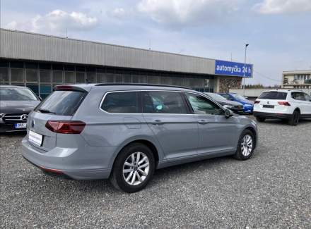 Volkswagen - Passat