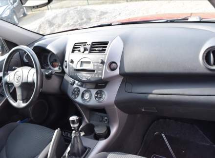 Toyota - RAV 4