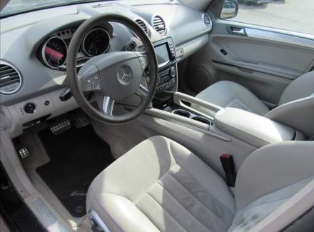 Mercedes-Benz - M-class