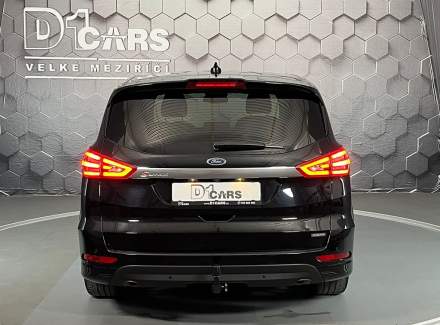 Ford - S-MAX