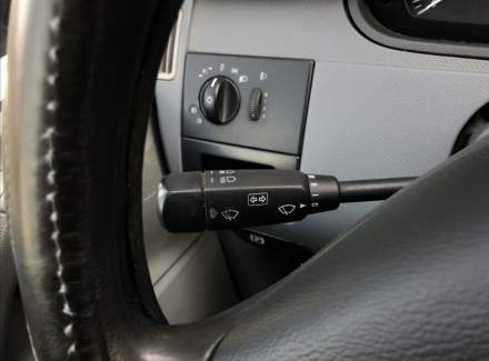 Mercedes-Benz - Vito