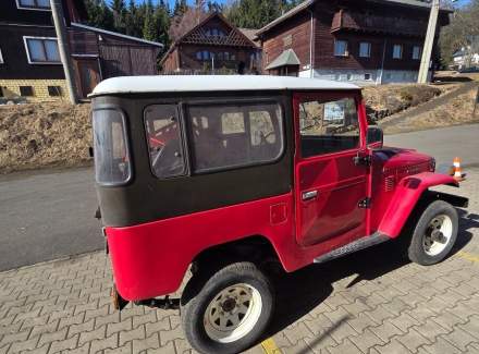 Toyota - Land Cruiser