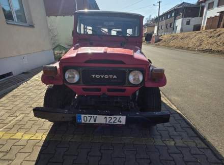 Toyota - Land Cruiser