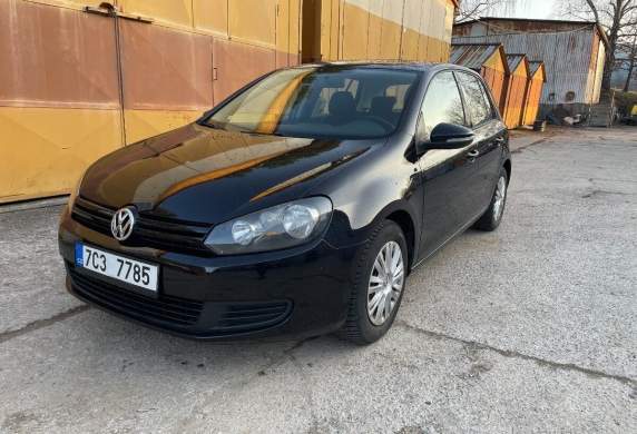 Volkswagen - Golf