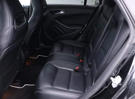 Mercedes-Benz - CLA