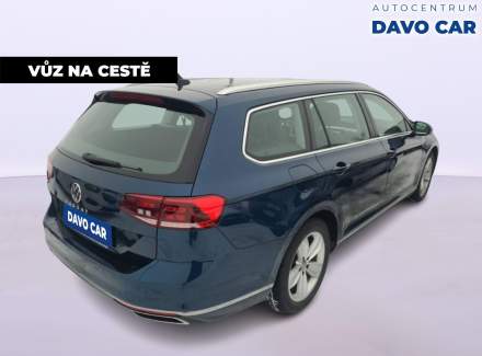 Volkswagen - Passat