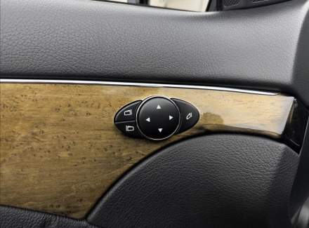 Mercedes-Benz - E-class