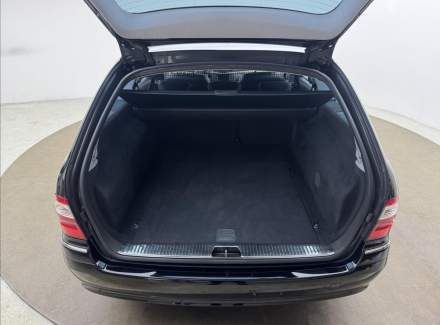 Mercedes-Benz - E-class