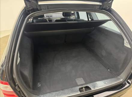 Mercedes-Benz - E-class