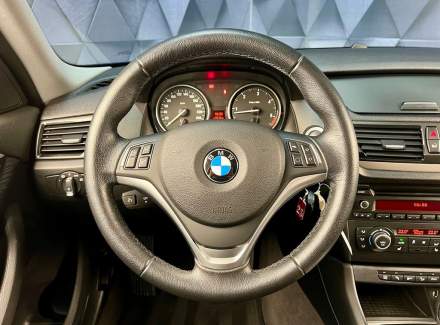 BMW - X1