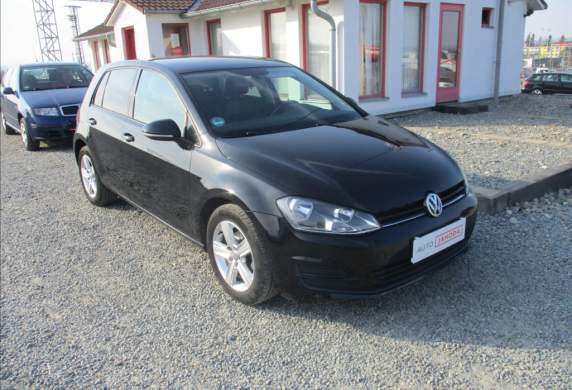 Volkswagen - Golf