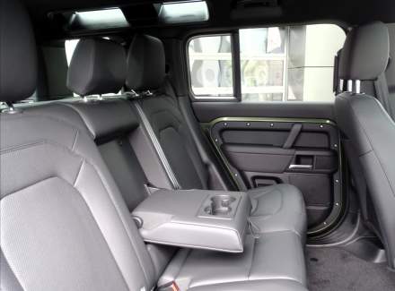 Land Rover - Defender