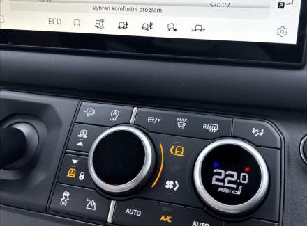 Land Rover - Defender