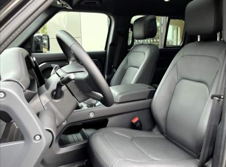 Land Rover - Defender