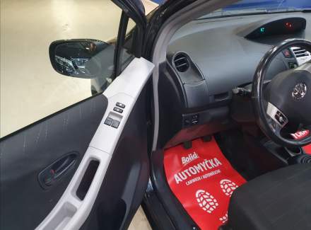 Toyota - Yaris