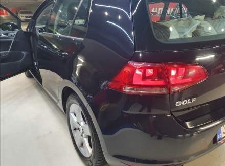 Volkswagen - Golf