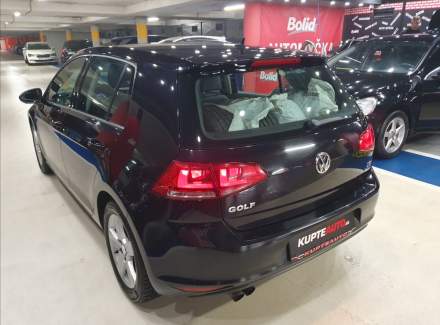 Volkswagen - Golf