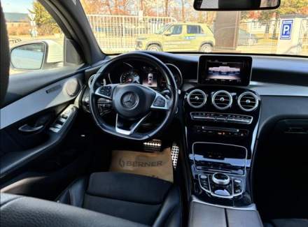 Mercedes-Benz - GLC
